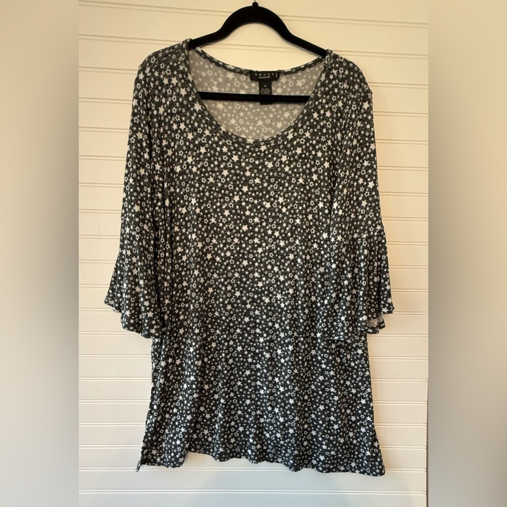 Grace gray & white women’s sweater. Size 1X